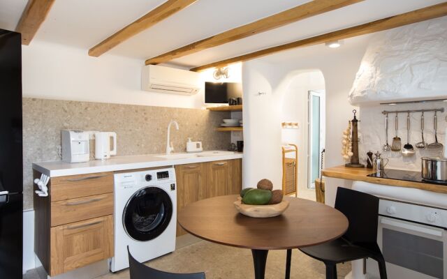 Kallos Villas & Suites