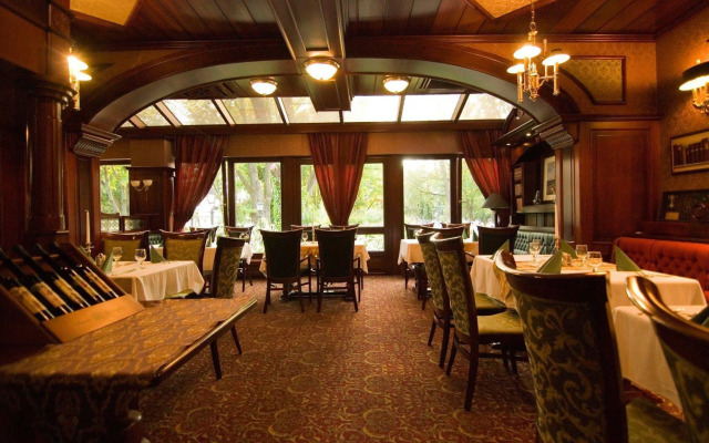 Golden Ball Club Hotel & Fitness