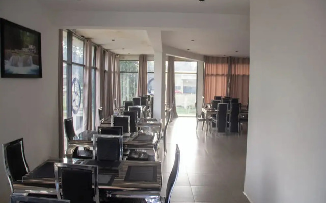 Uranium Continental Hotel