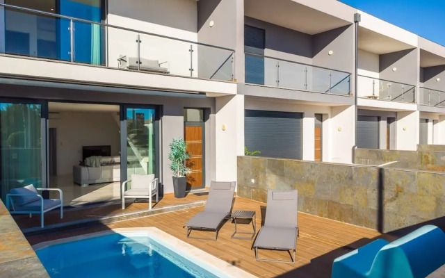Villa Alegre With Private Pool