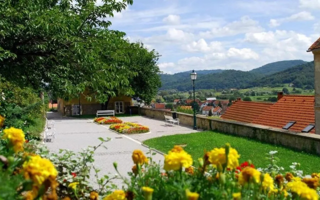 Pansion Bernarda Nova