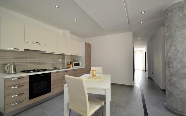 Al062 Villa Bianca 10 Posti con Piscina Privata e