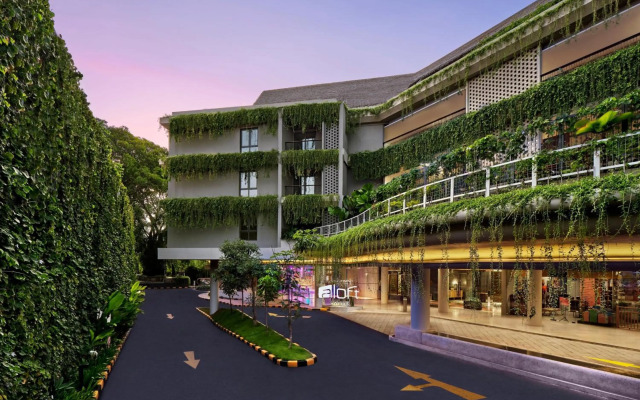 Aloft Bali Kuta at Beachwalk