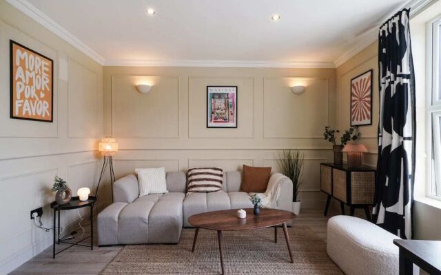 The Balham Hideout - Trendy 2bdr Flat