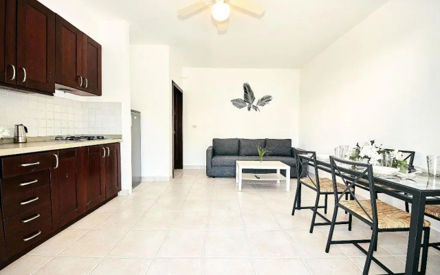 Flor Del Mar Condo