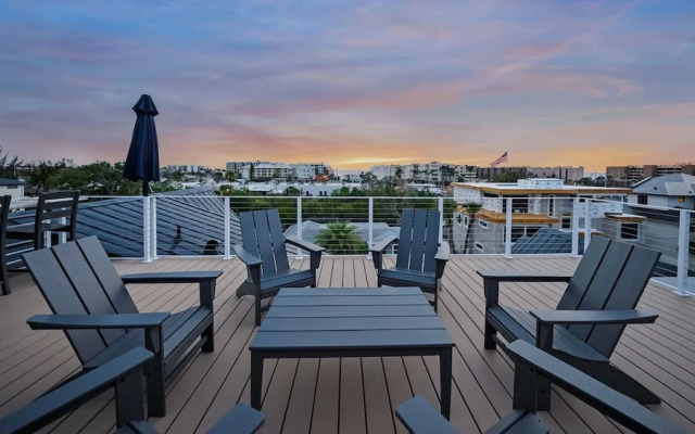 Maritime Manor in Siesta Key