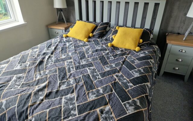 Maple 2 Bedroom Luxury Lodge in Mid Wales