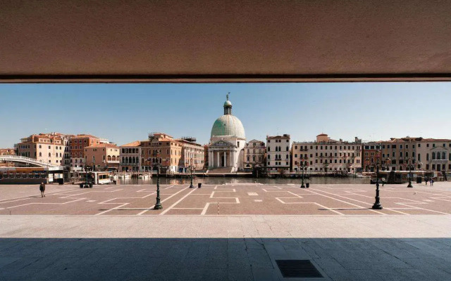 Venetian Palace RR