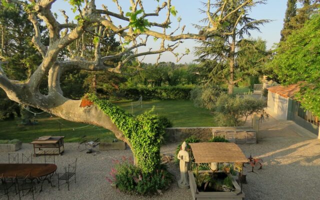 Le Mas des Hirondelles