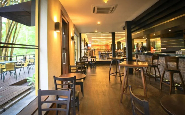 Grand Udawalawe Safari Resort