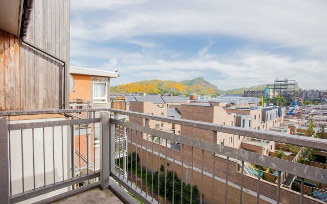 2 Bedroom Flat With Views of Arthurs Seat