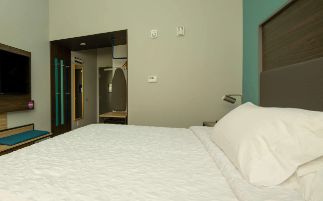 Tru by Hilton The Colony Dallas