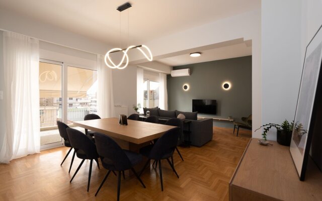Deluxe 4 Bedrooms Apartment in Athens Center