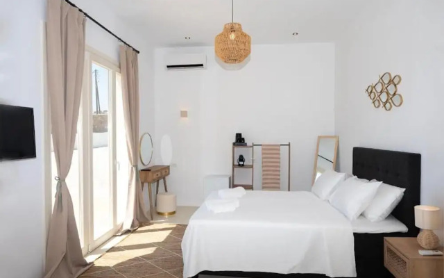 Adyton Lux Suite Mykonos Private Pool Experience