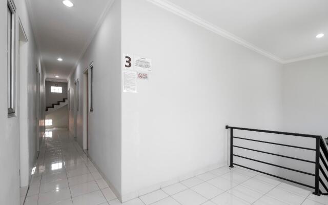 RedDoorz near Central Park Mall