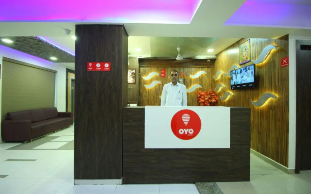 Hotel Meet Palace By OYO Rooms