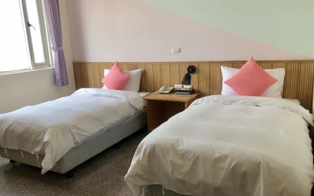 Holiday Hotel