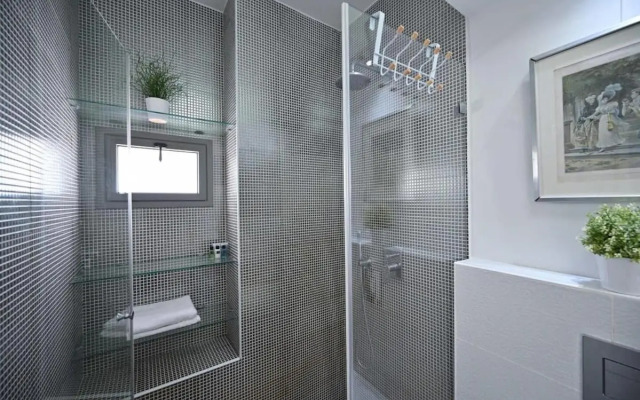 Classy 2BR in Amsterdam by HolyGuest