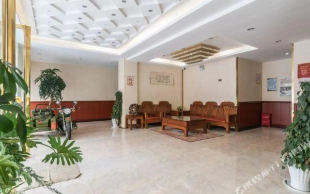 Guiyang Xinyuan Business Hotel (Huaxi Park Area)