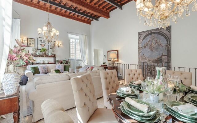 Casa Poggi in Lucca With 5 Bedrooms and 3 Bathrooms