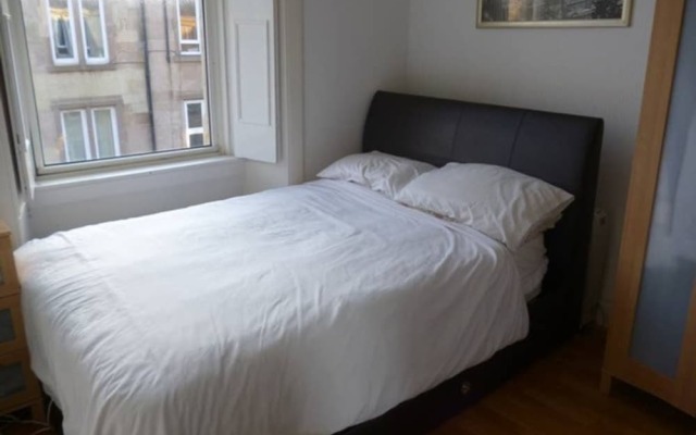 Well-connected, Cosy 1 Bedroom Flat in Dalry