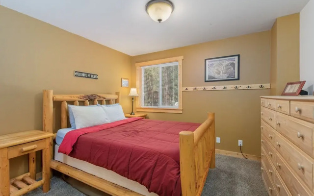 Cascades Adventure Cabin