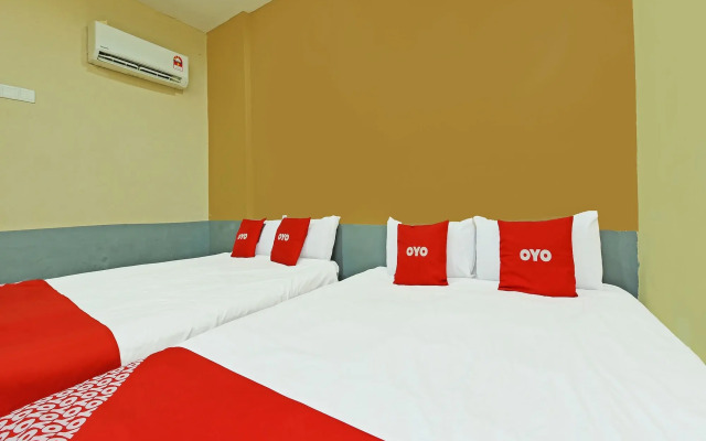 OYO 43933 Ferringhi Stay IInn