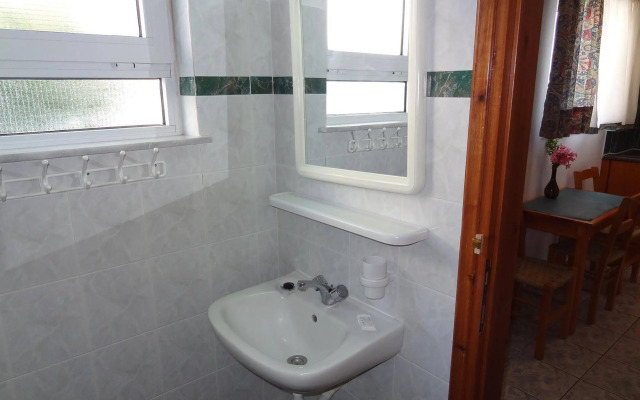 Michalis Studios & Apartments