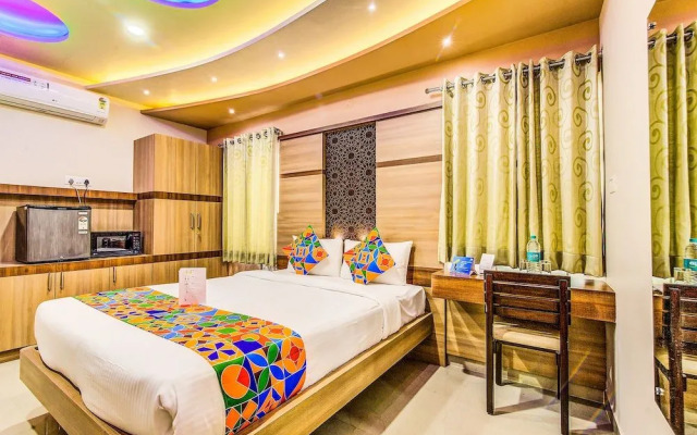 FabHotel Vipra Enclave