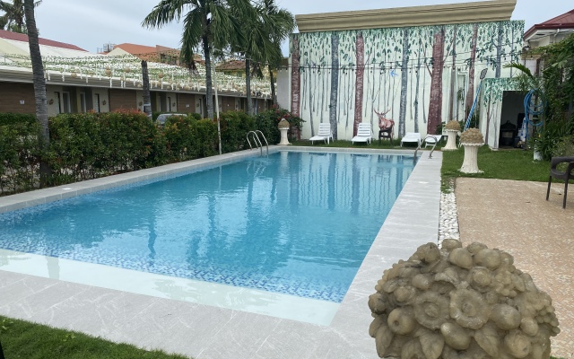 S&M Hotel