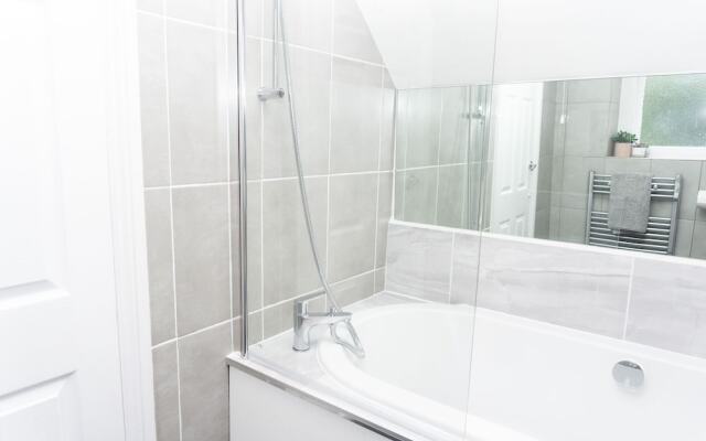 Karah Suites - Chandos Apartments