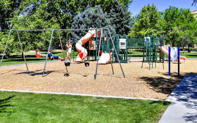 Eagle Rock Base Camp