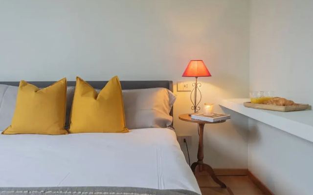 Garibaldi's Balcony by Rent all Como