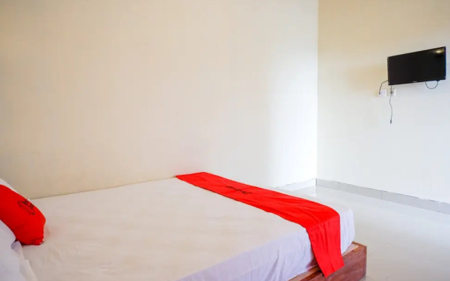 RedDoorz near Candi Cetho Karanganyar