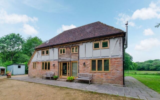 Three Oaks Barn
