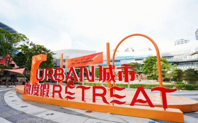 Manhattan International Apartment Hotel