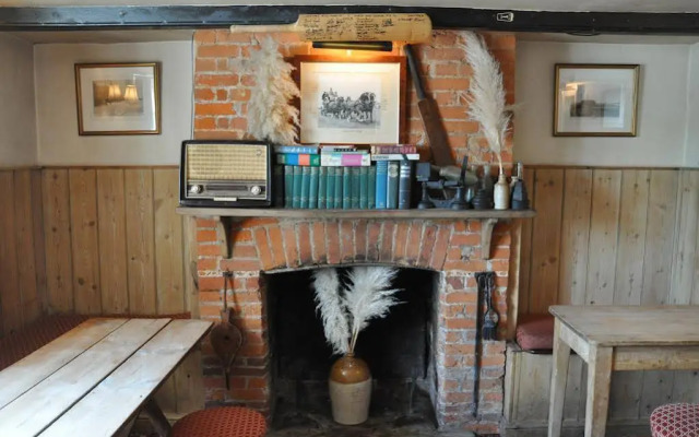 The Horse and Groom