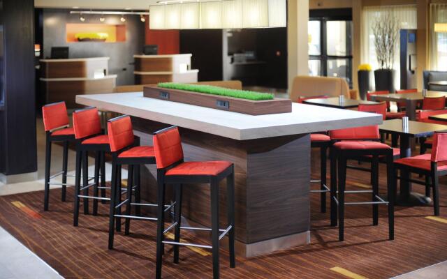 Courtyard by Marriott Houston Hobby Airport