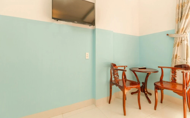 Oyo 621 Hoang Truong Hotel