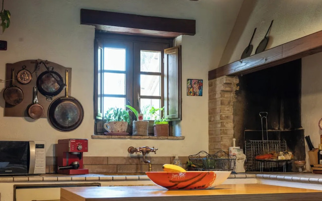 Tenuta di campagna con piscina immersa nel verde