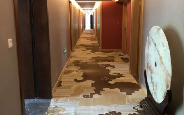 Home Inn Ruibai Cloud Hotel (Beijing Daxing Biomedicine Base Subway Station Branch)