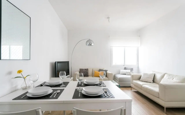 TRIANA 3 Bedrooms & 2 bath Parking Included