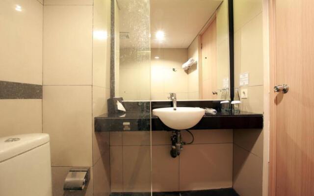 RedDoorz Plus @ Lippo Mall Kuta