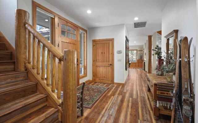 Vine Maple-Golf View-5Br/4.5Ba
