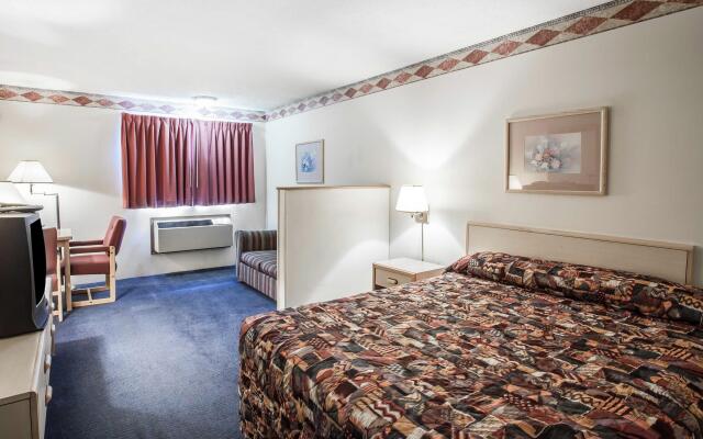 Rodeway Inn & Suites