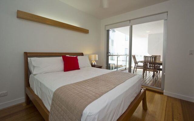 Maggies Beachfront Apt. 13