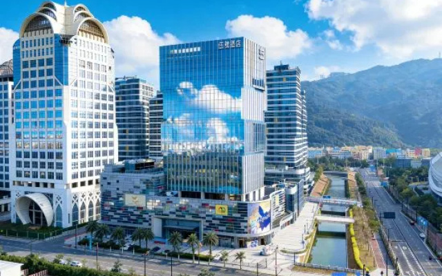 Hotel Five – Outside – Zhuhai