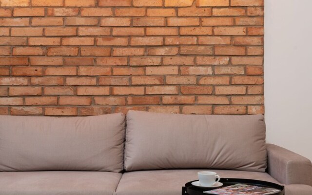 oompH Warsaw Central 2 Bedroom Apartment