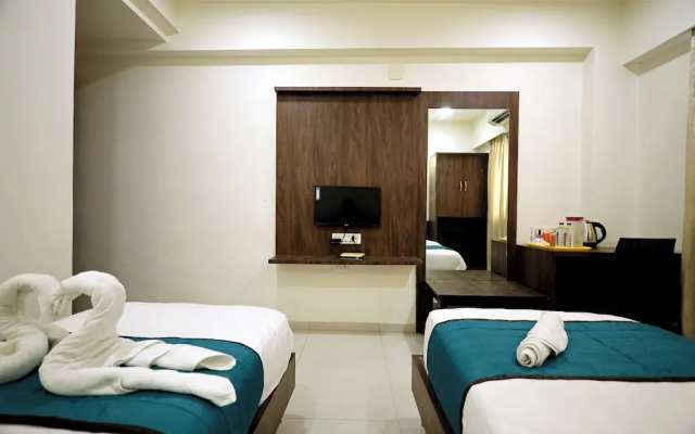 Hotel A1 Plaza - Ahmedabad