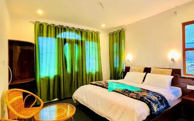 Hotel Golden Peak Sonamarg